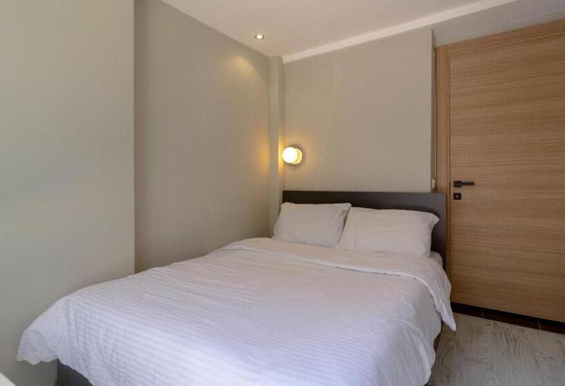 Alex Suites Lara