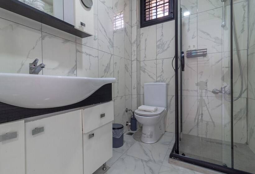 Alex Suites Lara