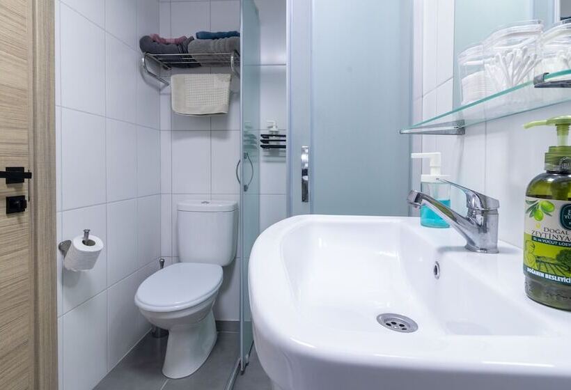 Alex Suites Lara