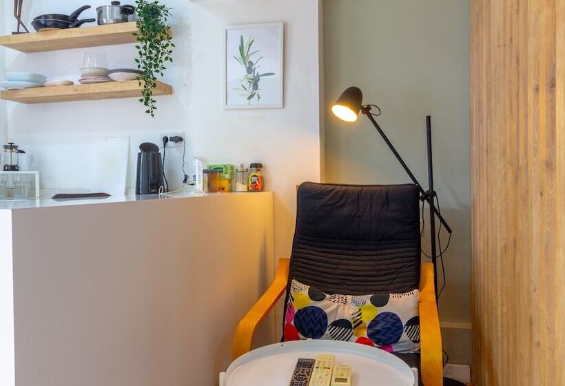 Alex Suites Lara
