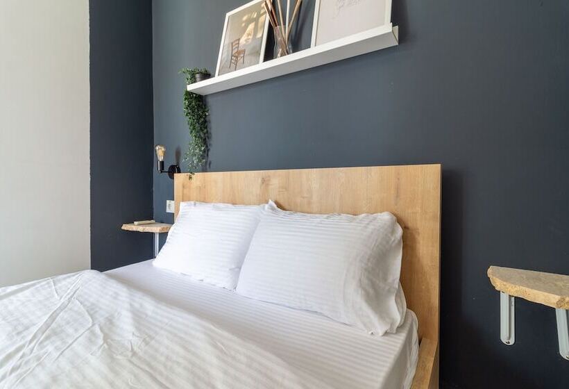 Alex Suites Lara