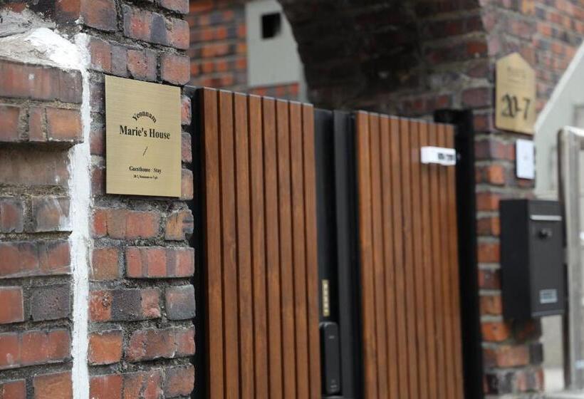 تختخواب و صبحانه Marie S House 101 Hongdae