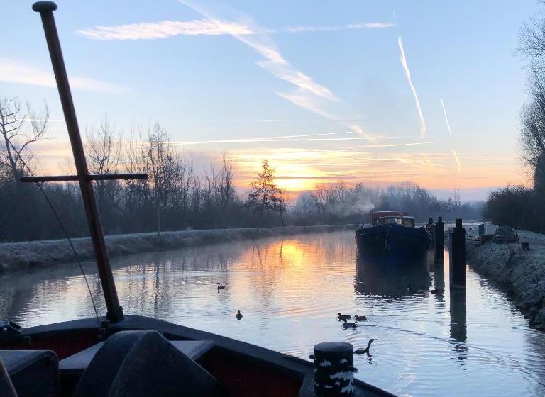 Bed and Breakfast Péniche Libellule Ailly Sur Somme