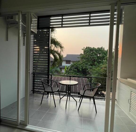 Hotel โรงแรม ปารวี บูทีค เชียงราย
