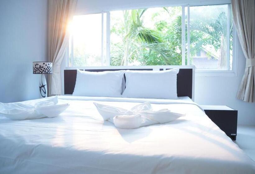 Hotel โรงแรม ปารวี บูทีค เชียงราย