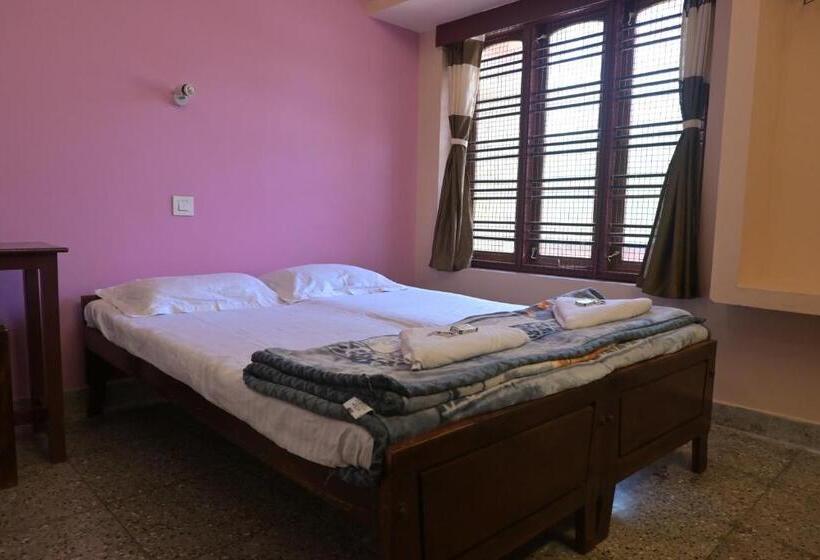 فندق Pink Flower Tourist Home