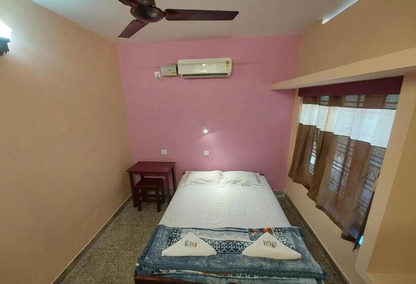 فندق Pink Flower Tourist Home
