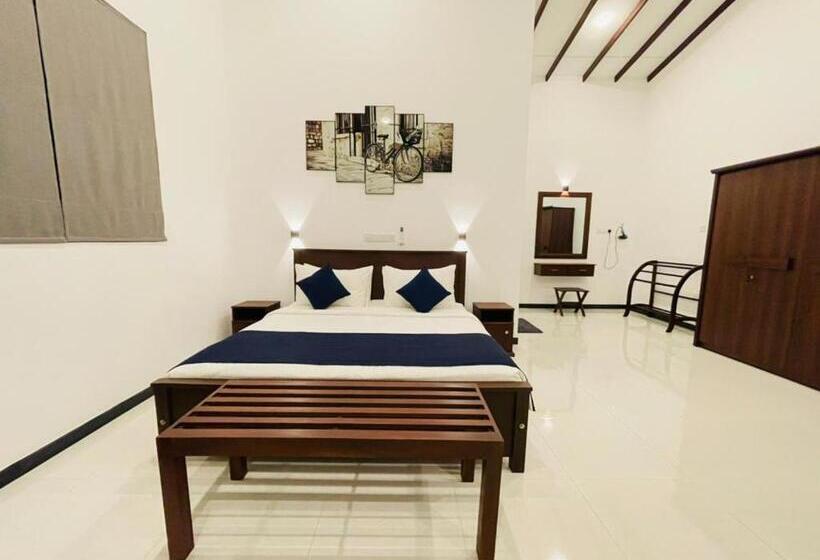هتل Downsouth Cabanas