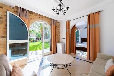 هتل Château Dar Mhana