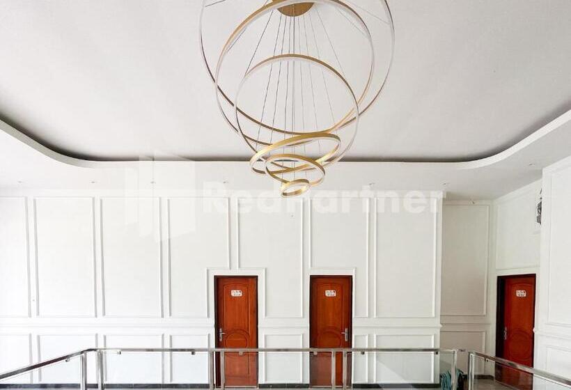 ホテル Jenggo Riverside Mitra Reddoorz Near Kampung Inggris Pare