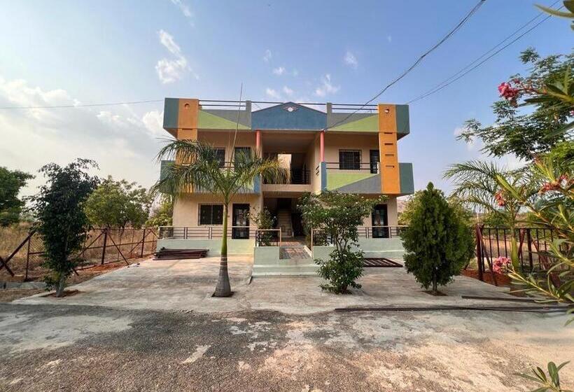 Отель Pvrr Hill View Resorts, Near Horsley Hills Road