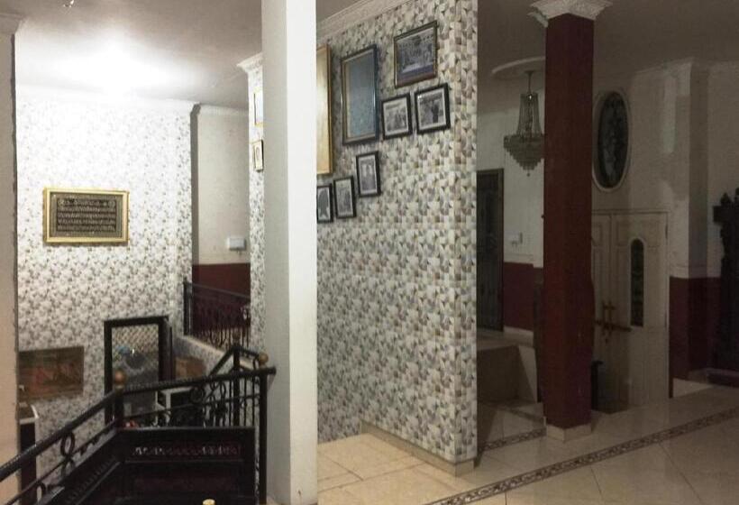 בית מלון כפרי Spot On 93880 Guest House Bu Iin Syariah
