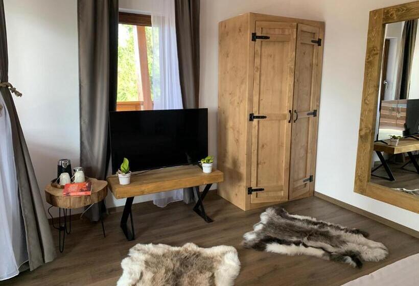 בית מלון כפרי Tiarra Mountain Lodge