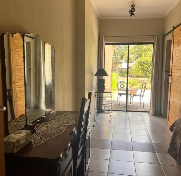 پانسیون 161 Blenheim Rd