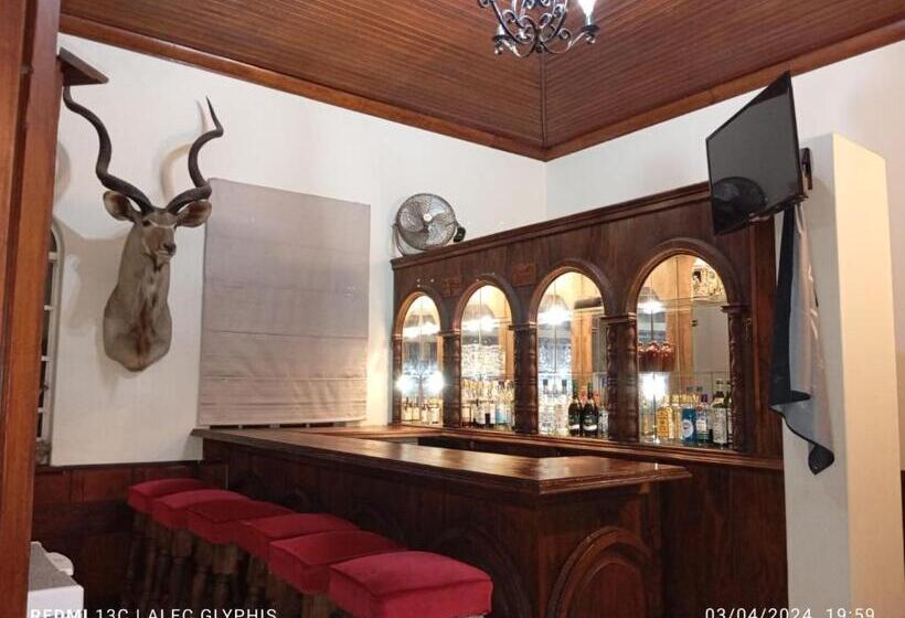 پانسیون 161 Blenheim Rd