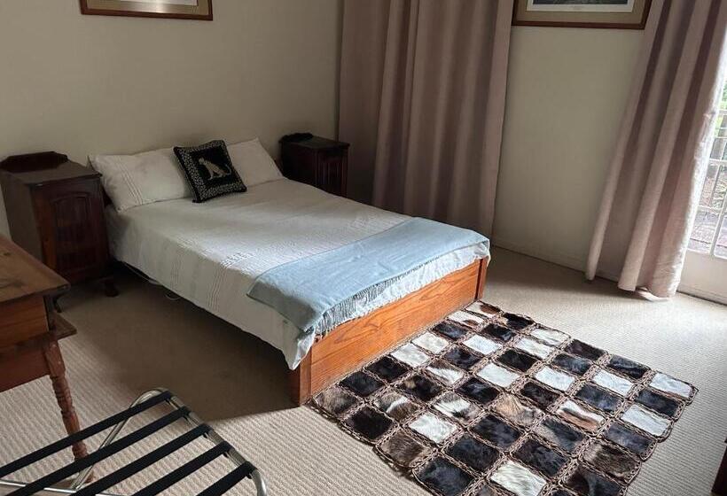 پانسیون 161 Blenheim Rd
