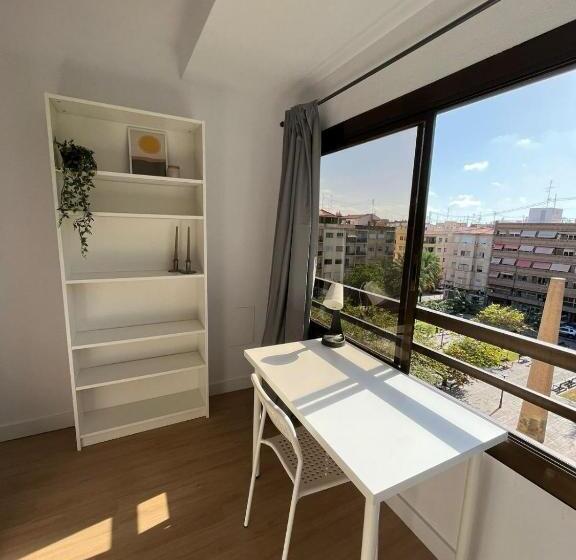 پانسیون Urban Coliving Alicante