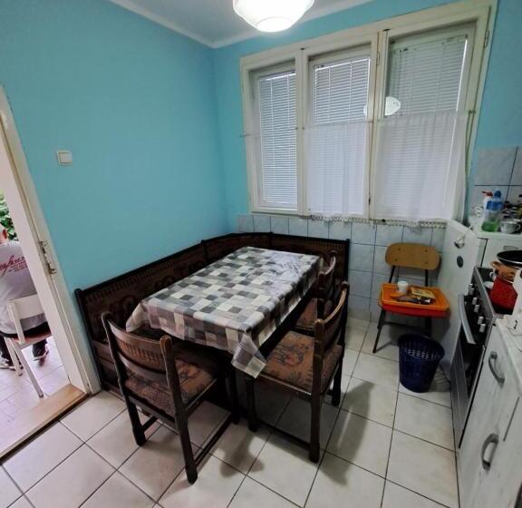 پانسیون Domaćinstvo Jolović