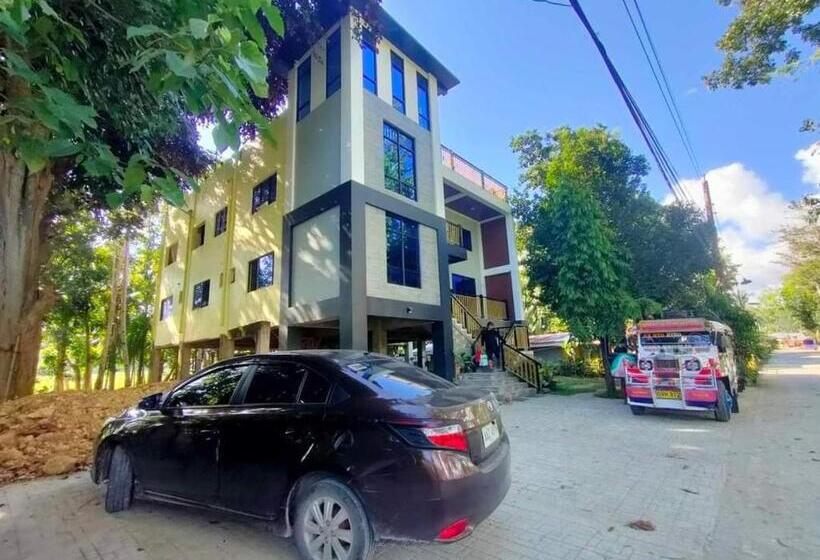 پانسیون Gbu Loboc River Guesthouse