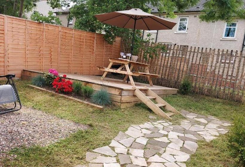 بنسيون Mini Hotel With Home Facilities In Hamilton West