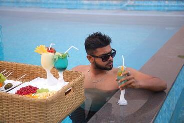 River Estates Luxury Resort & Spa