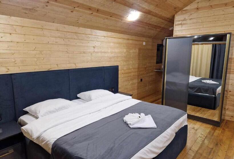 تختخواب و صبحانه Nice House Hotel Meghri