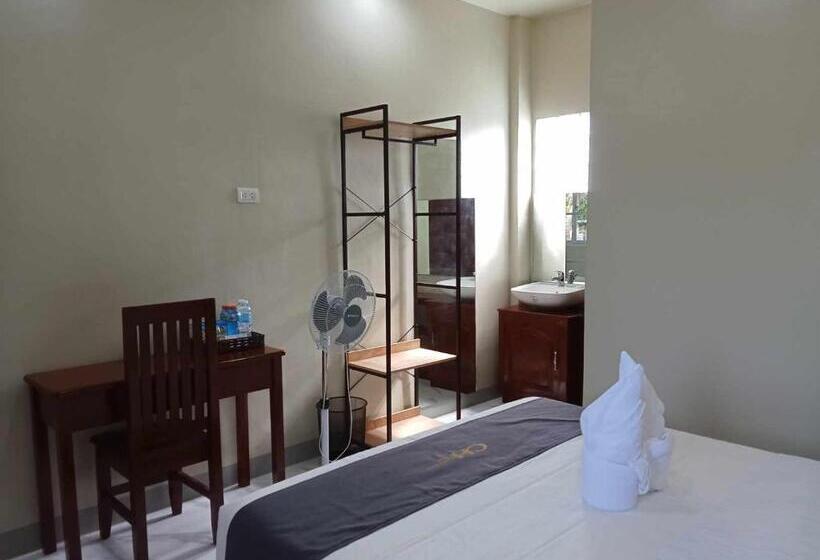 هتل کپسول Coastal Haven Resort