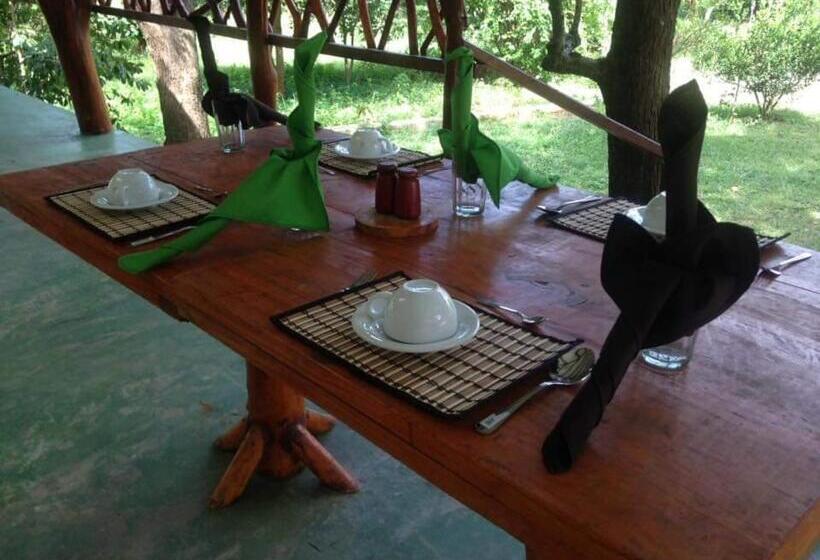 فندق Lakhala Nature Resort