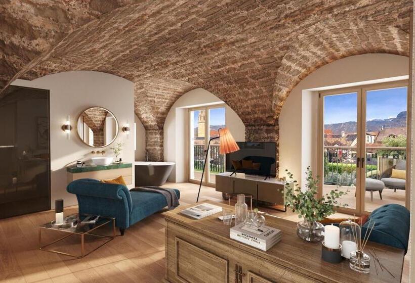 Отель Langenmantel Historic Suites