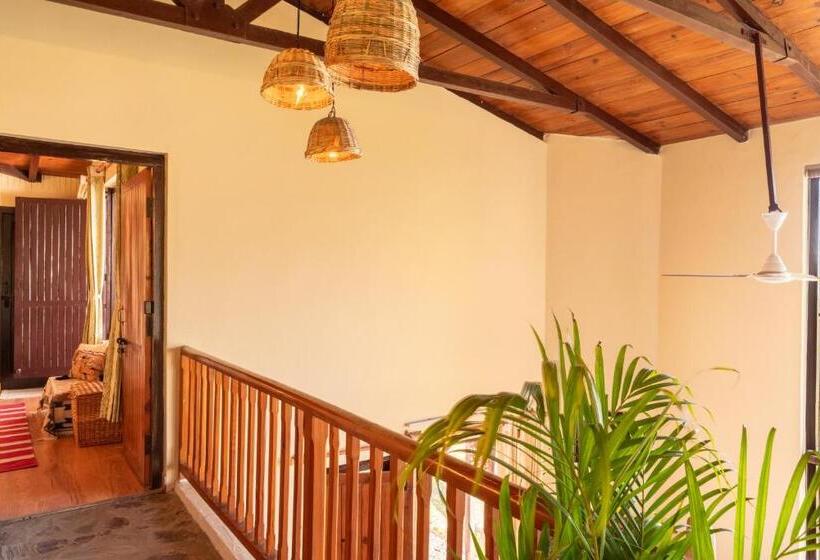 هتل Sojourn With Nyoli 3bhk Villa