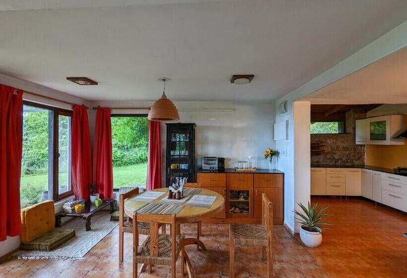 هتل Sojourn With Nyoli 3bhk Villa