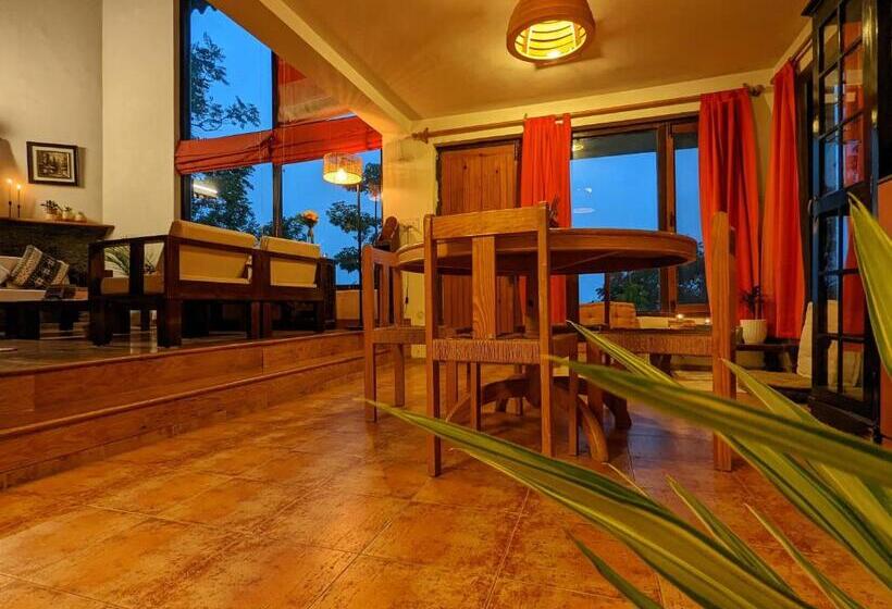 هتل Sojourn With Nyoli 3bhk Villa