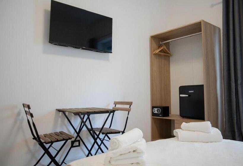 پانسیون Genova Suite