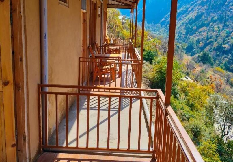 펜션 Pyare Café And Cottage Tents