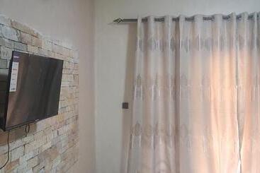 پانسیون Solace Guest House