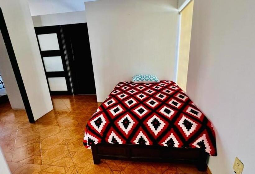 بنسيون Taj Mahal Hostal And Restaurant