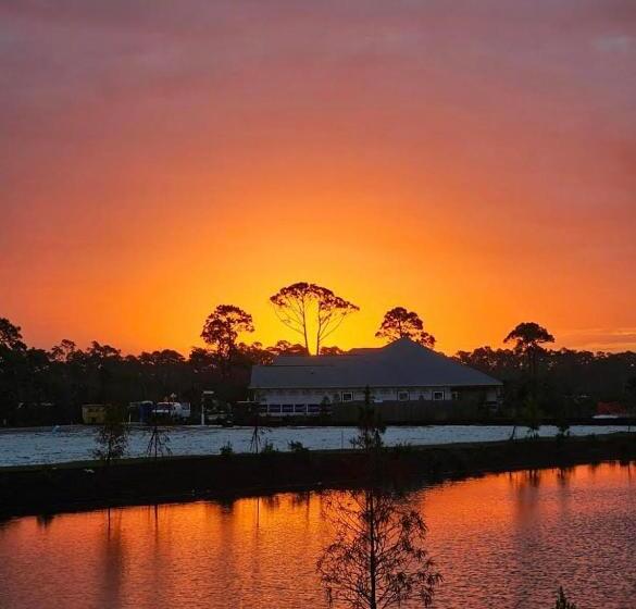 بنسيون Windmark Beach North   Sea Grove Beach Resort 4 Bed 3 Bath