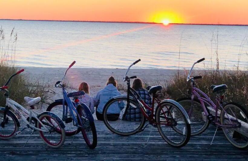 بنسيون Windmark Beach North   Sea Grove Beach Resort 4 Bed 3 Bath