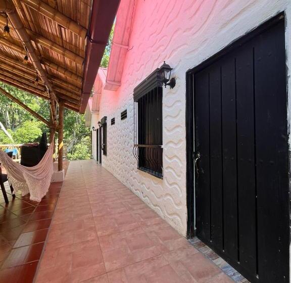 فندق Cabañas Monteleón Paicol  Huila
