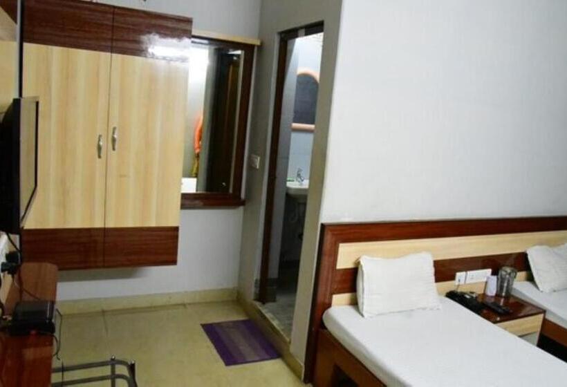 هتل Golden Inn