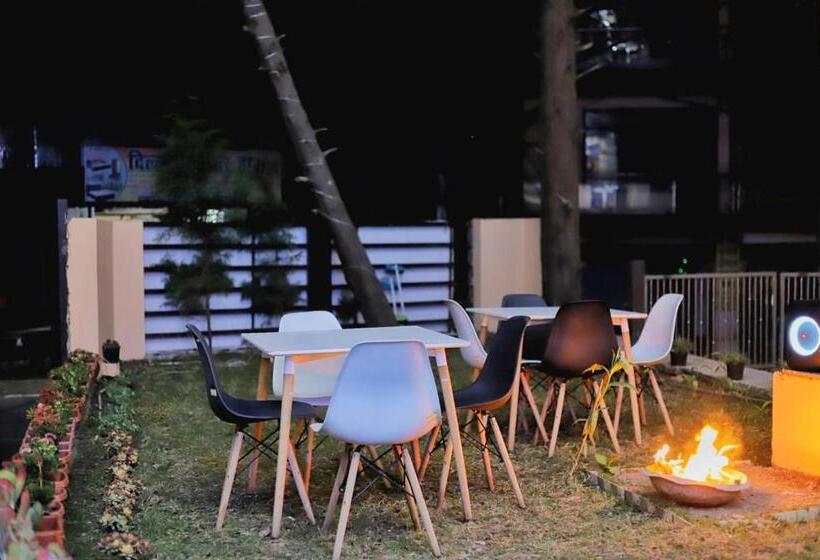 호텔 Harish Hospitality