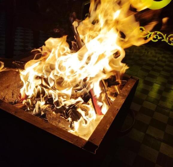 בית מלון כפרי Neilkanth