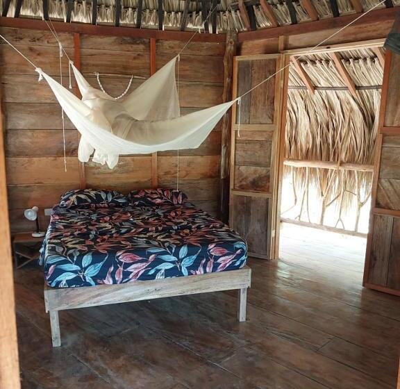هتل Hostel Nugeku