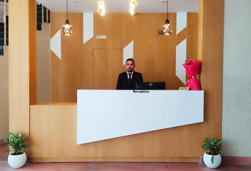 ホテル The Amur Falcon Inn & Resorts