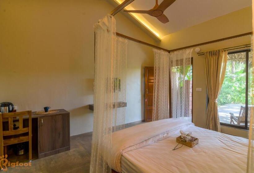 Jomo Resort