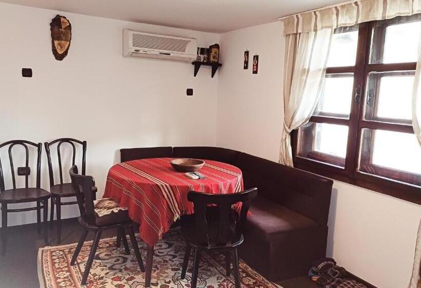 Pension (Hôtel basse catégorie) абаджиевата къща