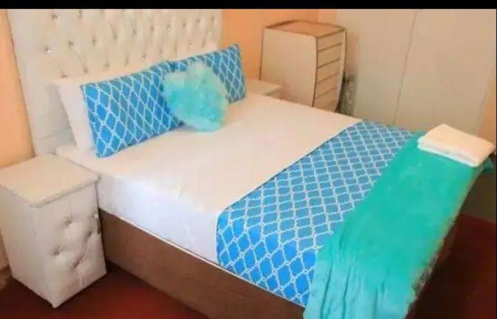 پانسیون Aphiroom Guesthouse
