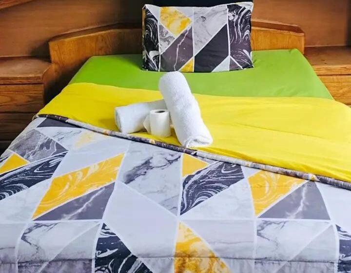 پانسیون Aphiroom Guesthouse