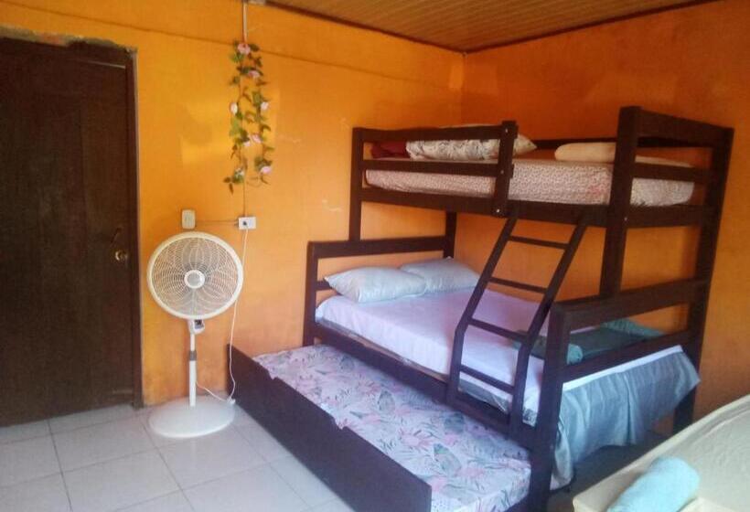 פנסיון Cocibolca House B&b