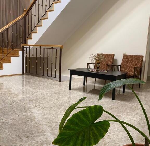 پانسیون Yan Guest House